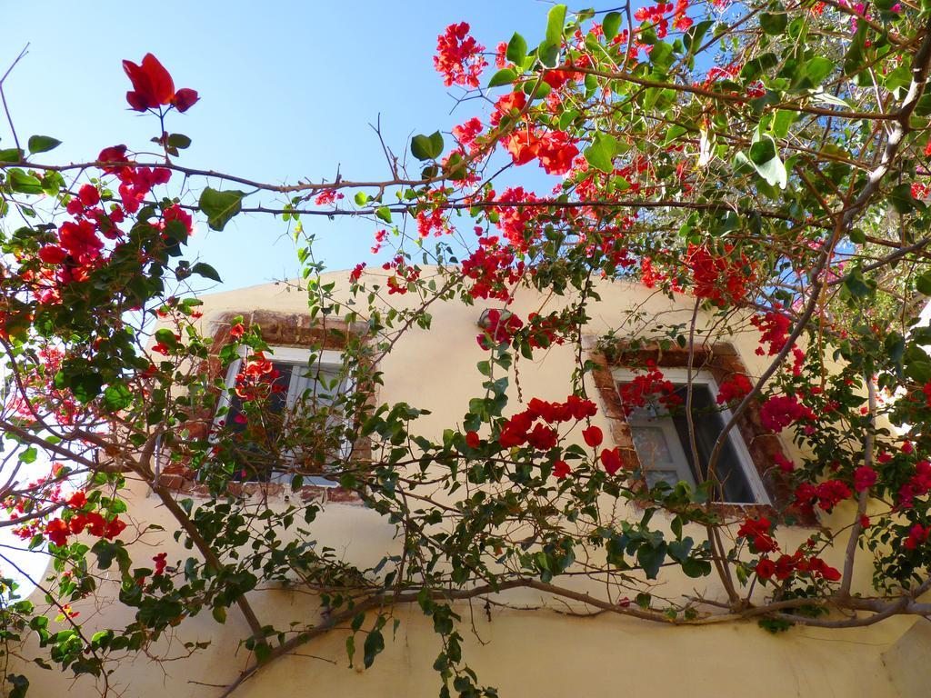Barbarossa Suites Emporio  Екстериор снимка